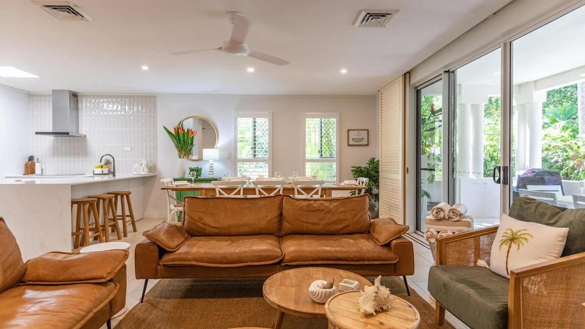 Villa Sea La Vie - Port Douglas Avustralya